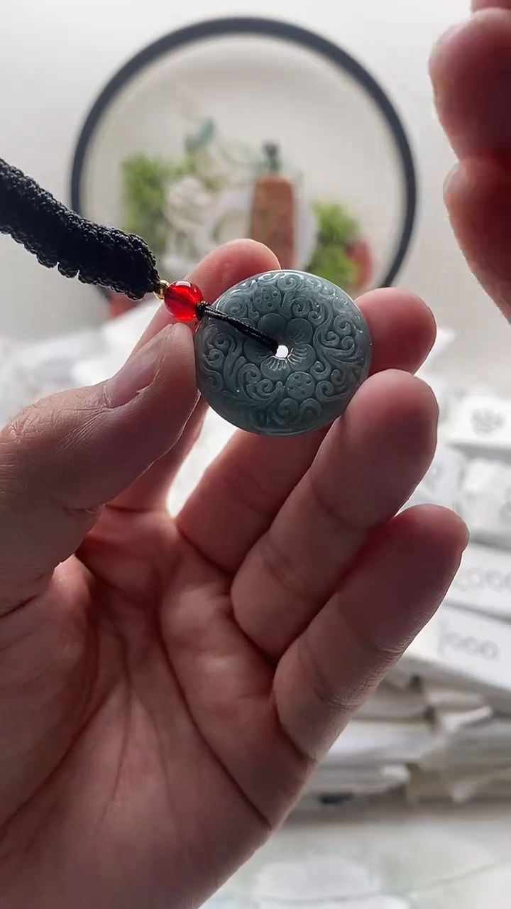 颈饰未镶嵌翡翠扣子1