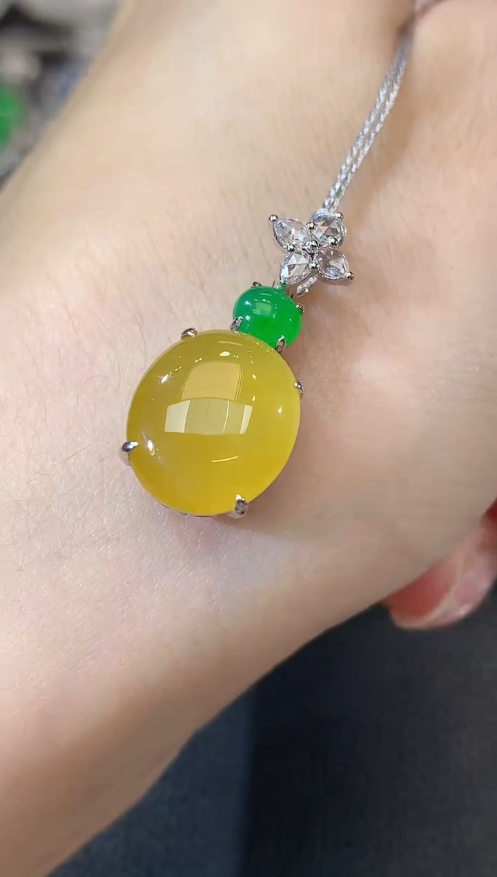 吊坠(不含链)18K金镶嵌翡翠C34