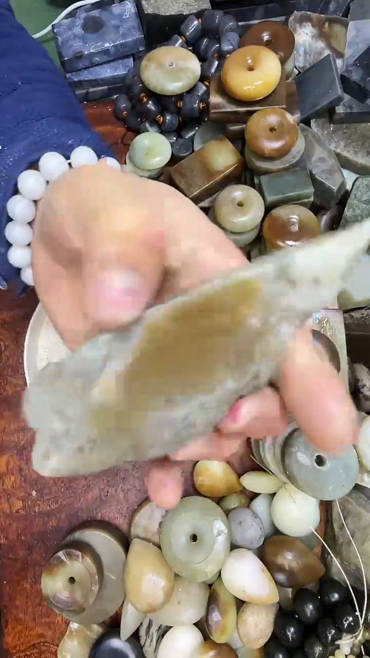 未镶嵌和田玉珠宝半成品1
