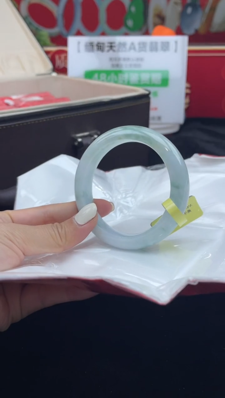 【闪购商品】翡翠手镯未镶嵌手镯9