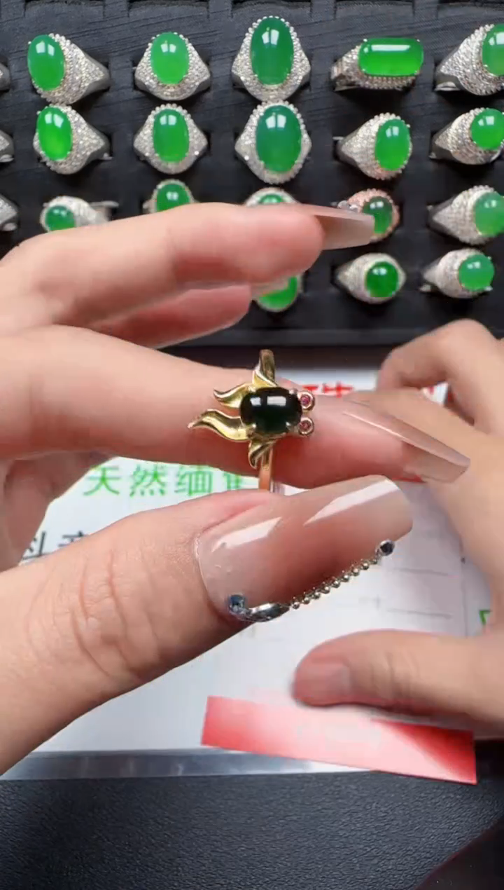 【闪购商品】翡翠戒指银S925镶嵌8369