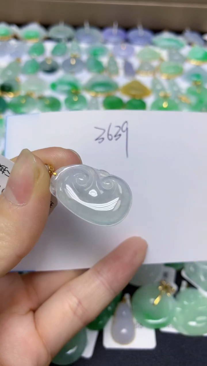 【闪购商品】翡翠挂件18K金镶嵌 天然翡翠A货