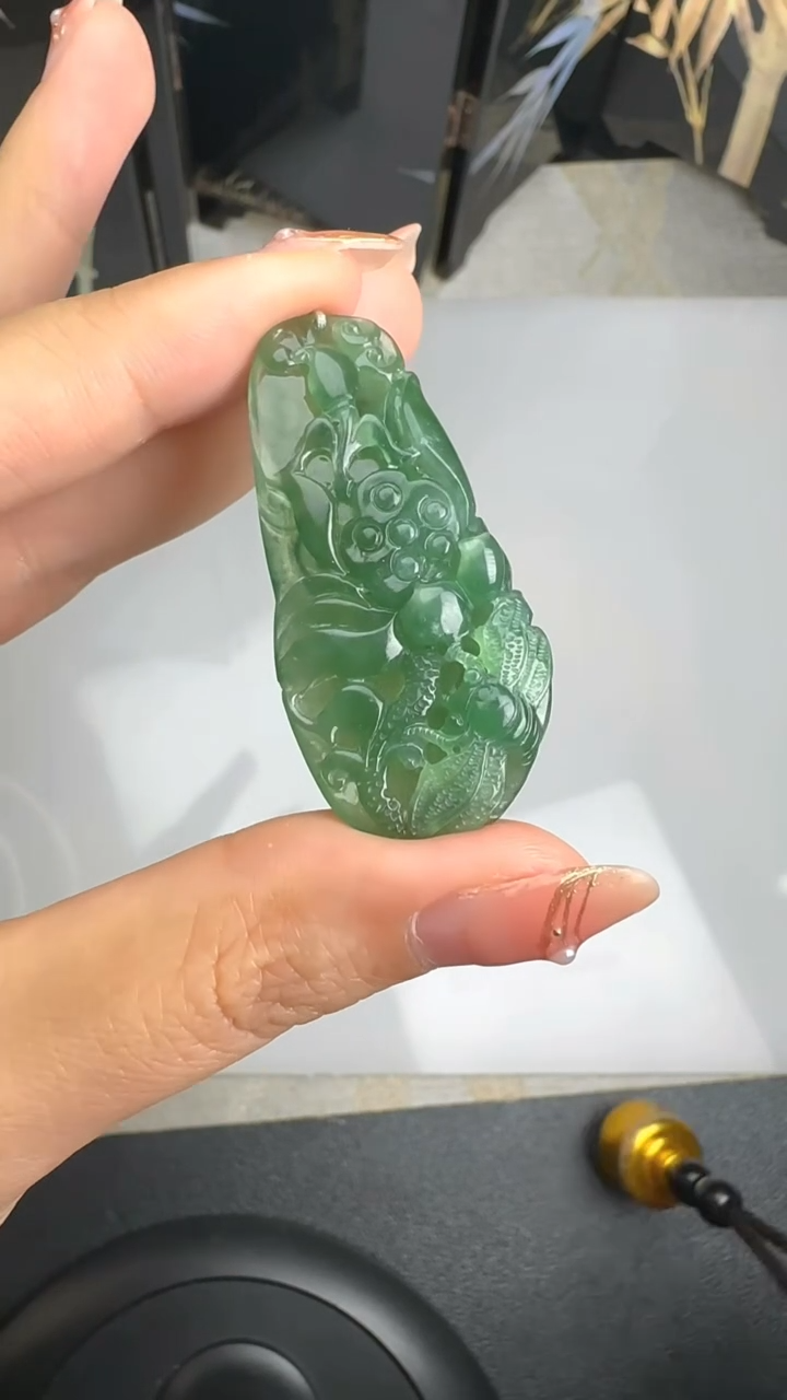 翡翠未镶嵌颈饰JJD0613113