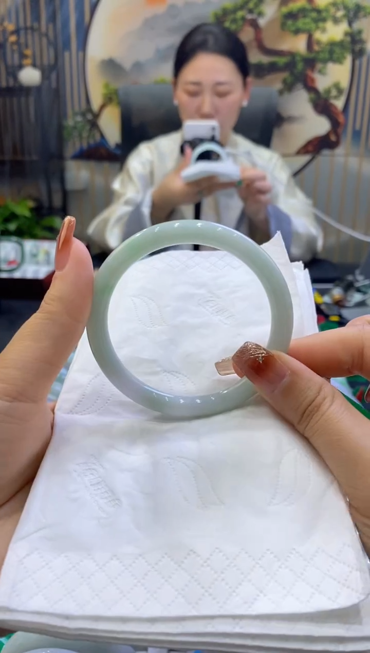 【闪购商品】翡翠手镯未镶嵌00002637