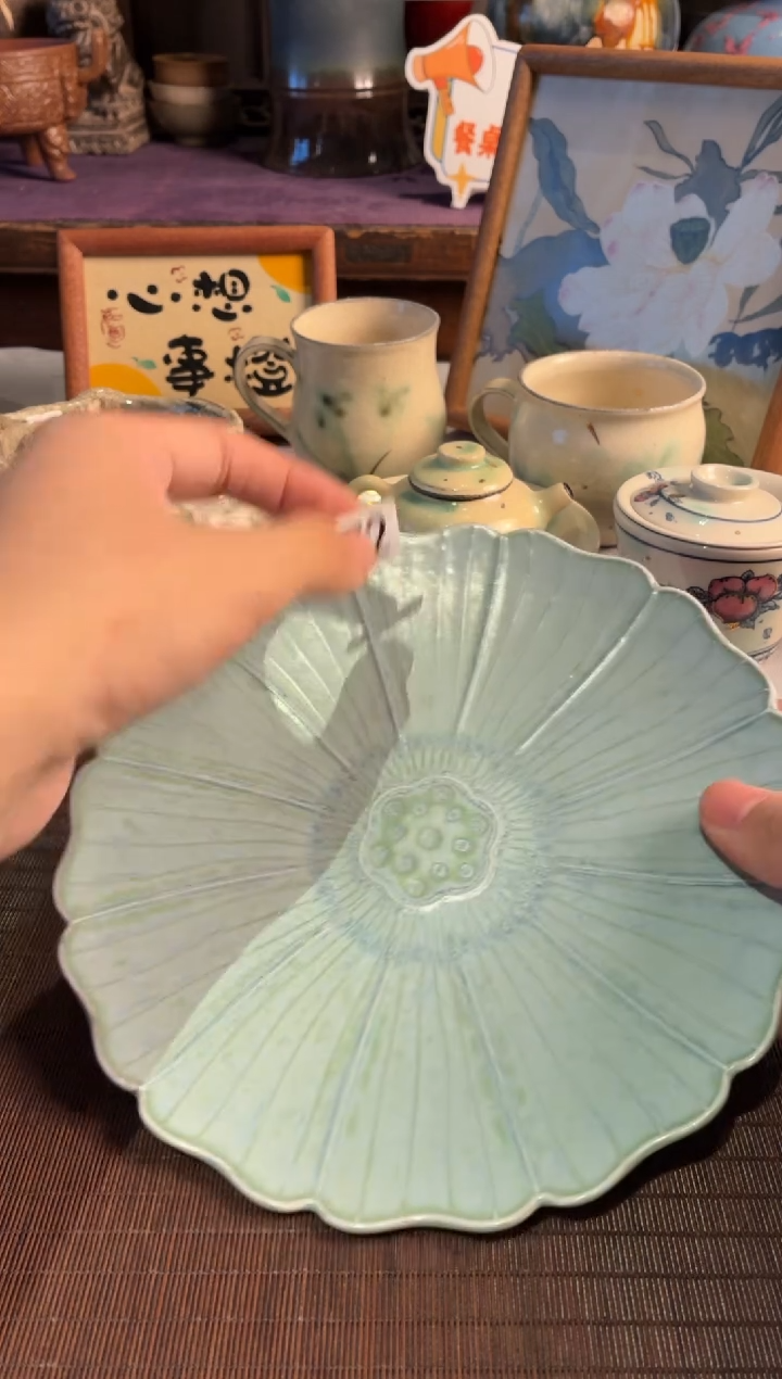 餐具舍*972蓝色手工花瓣盘1个