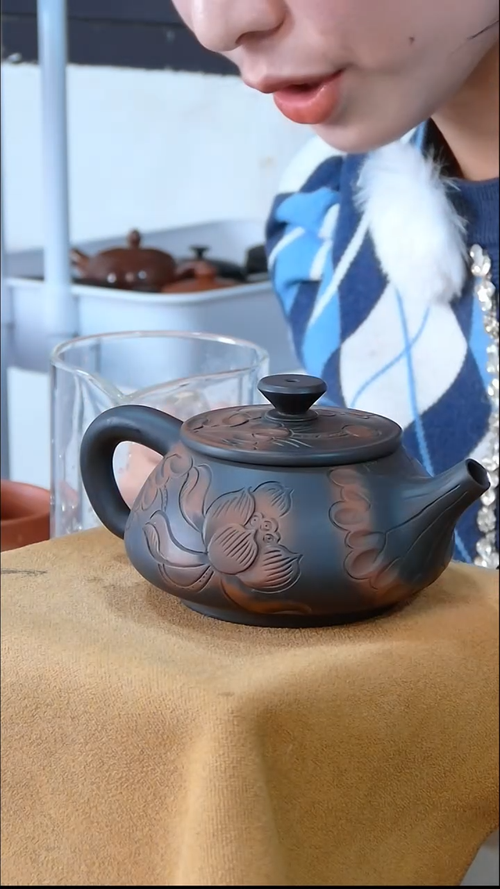 【闪购商品】壶22荷花浮雕石瓢浮力壶140cc
