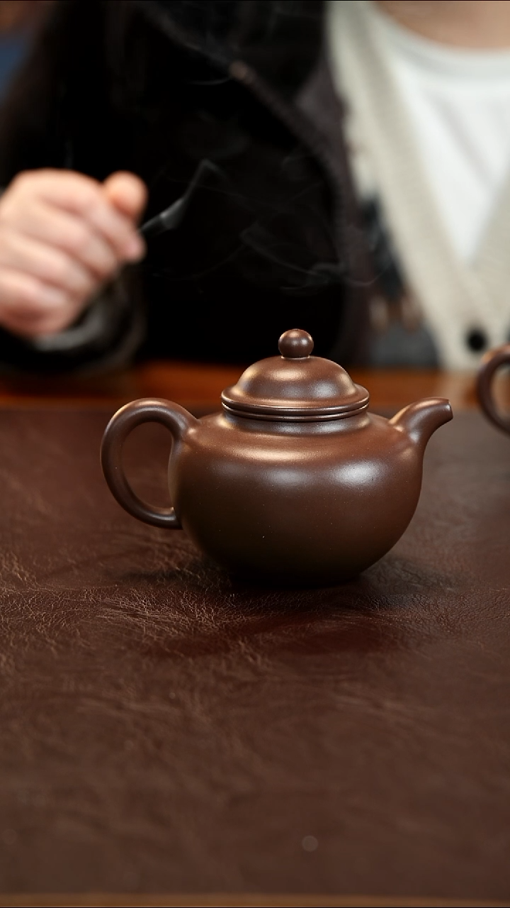 茶壶紫砂三*紫泥  掇球