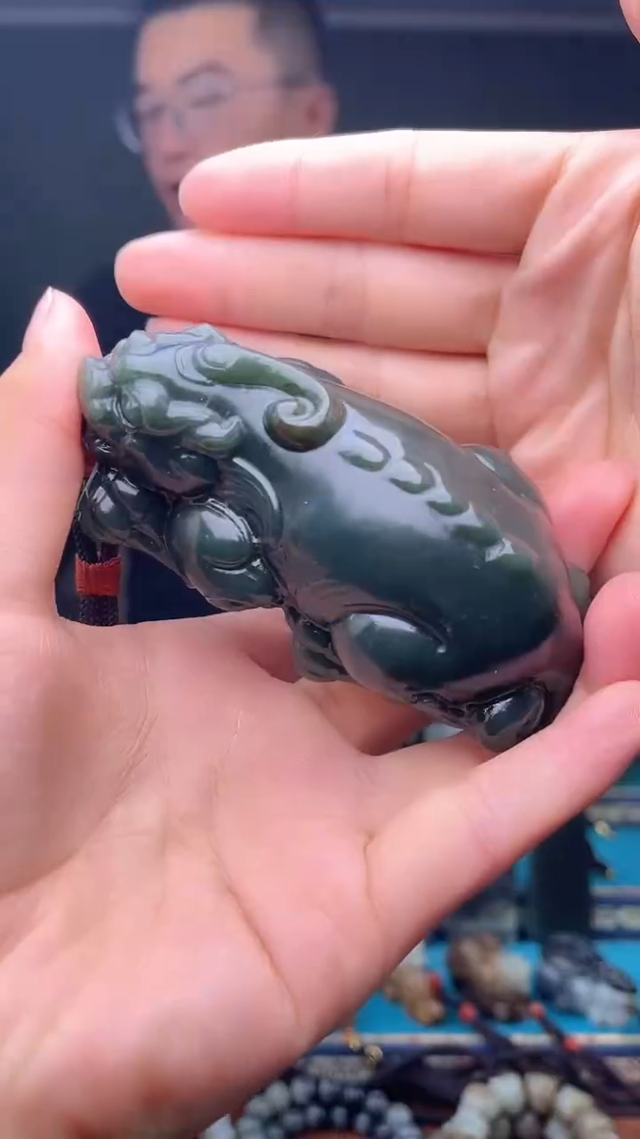 未镶嵌和田玉挂件1