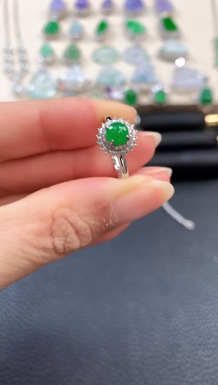 【闪购商品】翡翠戒指18K金镶嵌b47     