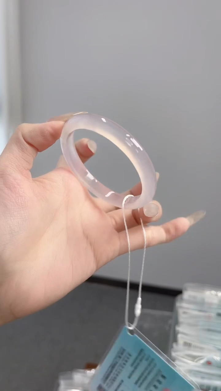 玛瑙/玉髓手镯未镶嵌56圈