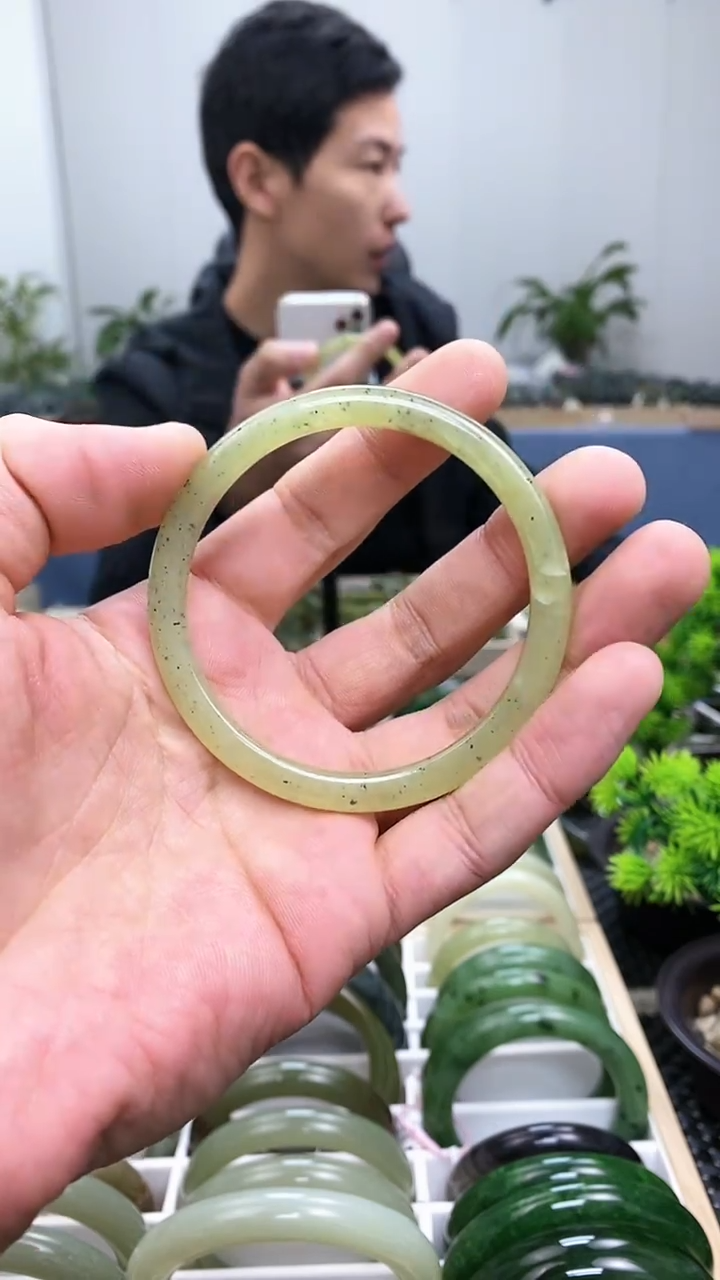 【闪购商品】和田玉手镯未镶嵌58.2