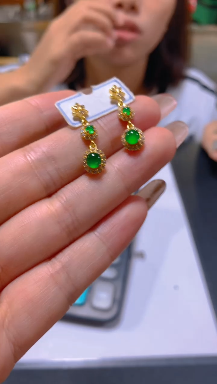 未镶嵌翡翠耳饰多样性发一