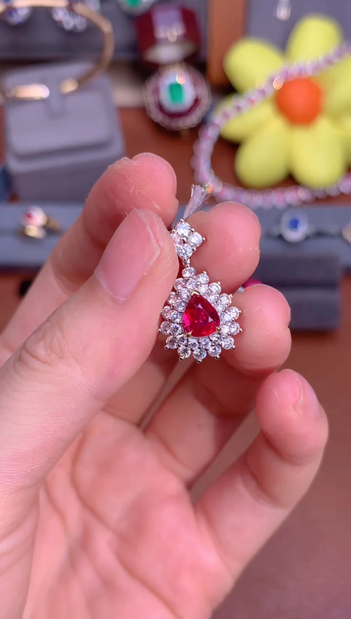 【闪购商品】红宝石吊坠(不含链)18K金镶嵌1.01CT  无烧鸽血红