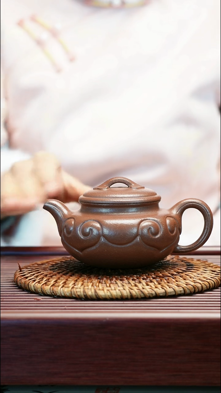 茶壶紫砂底槽清  仿古如意 200cc
