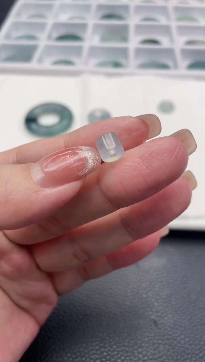 【闪购商品】定制翡翠未镶嵌珠子