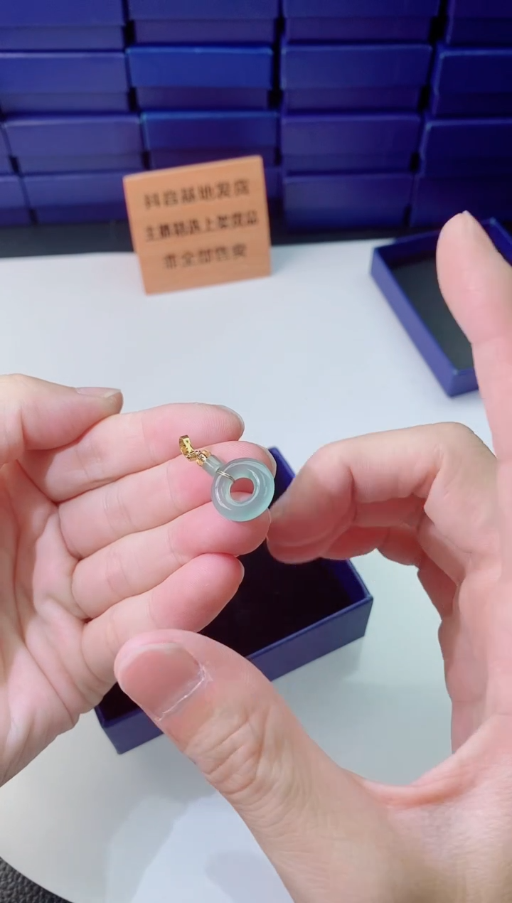 翡翠未镶嵌颈饰1111111111