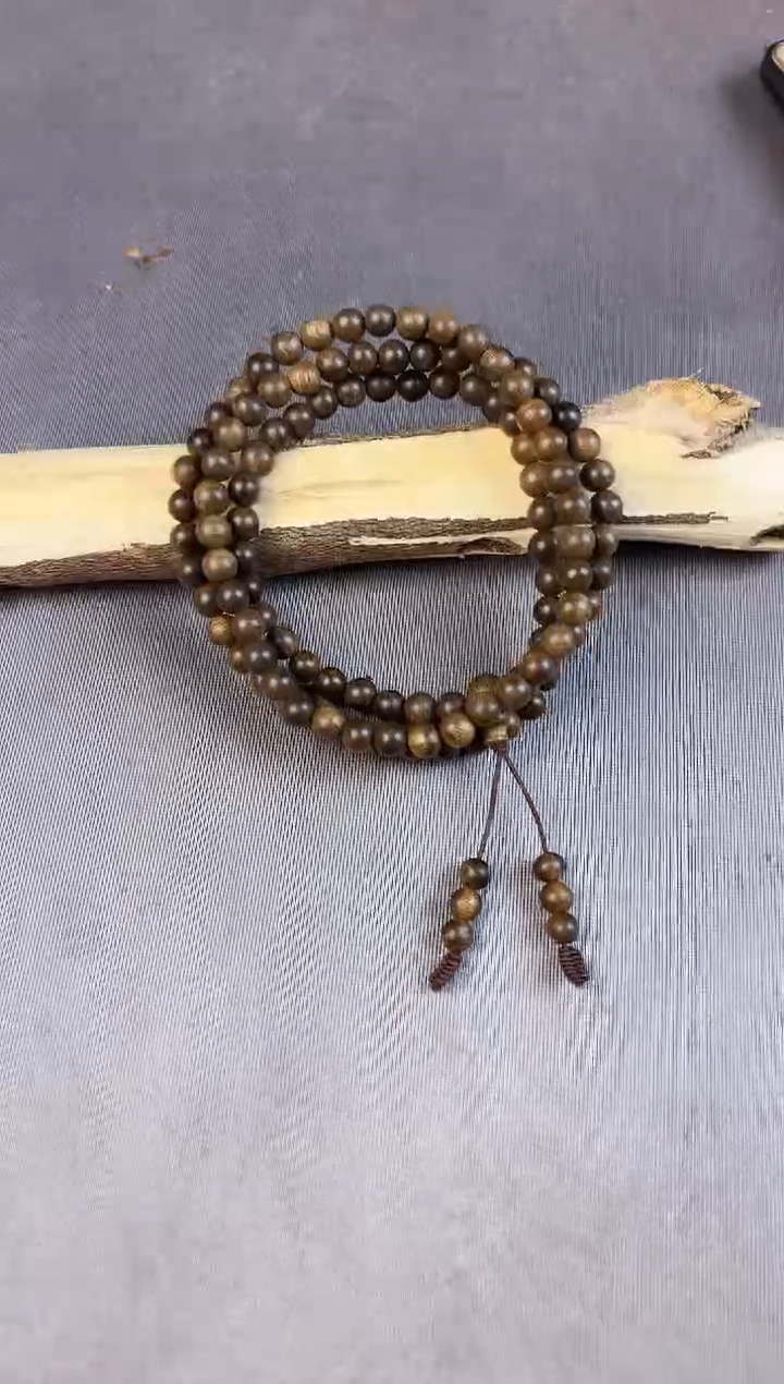 沉香沉香碎屑+紫奇06圆珠多圈沉19克+多样性发一