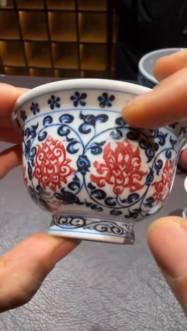 12缠枝莲压手杯景德镇