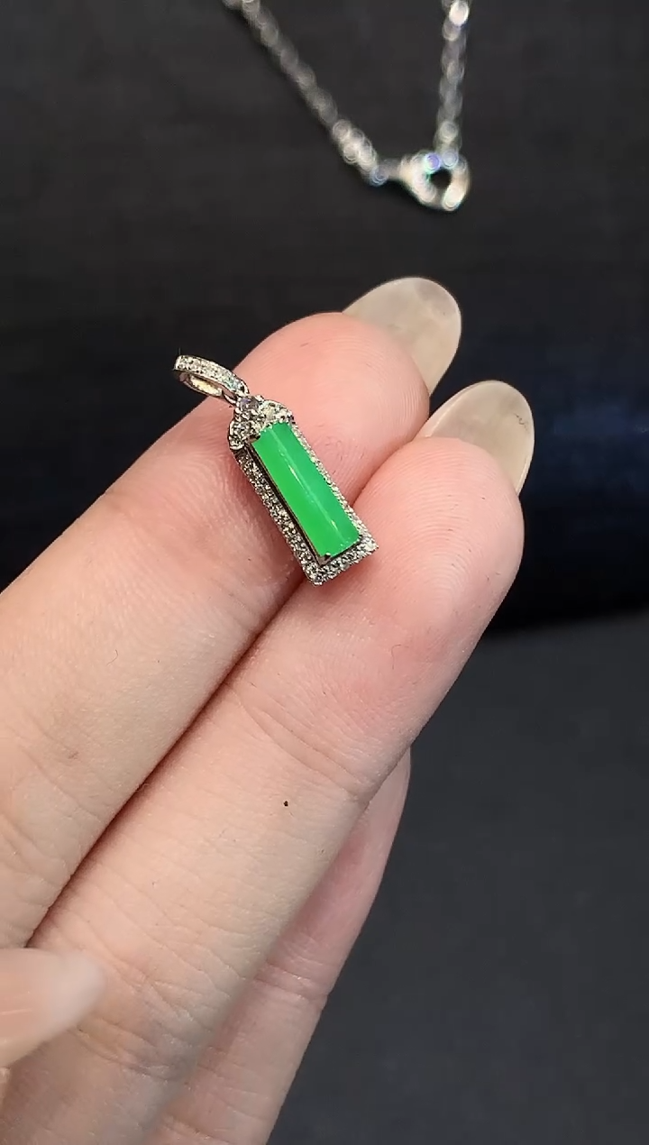 吊坠(不含链)18K金镶嵌翡翠L多样性发其一