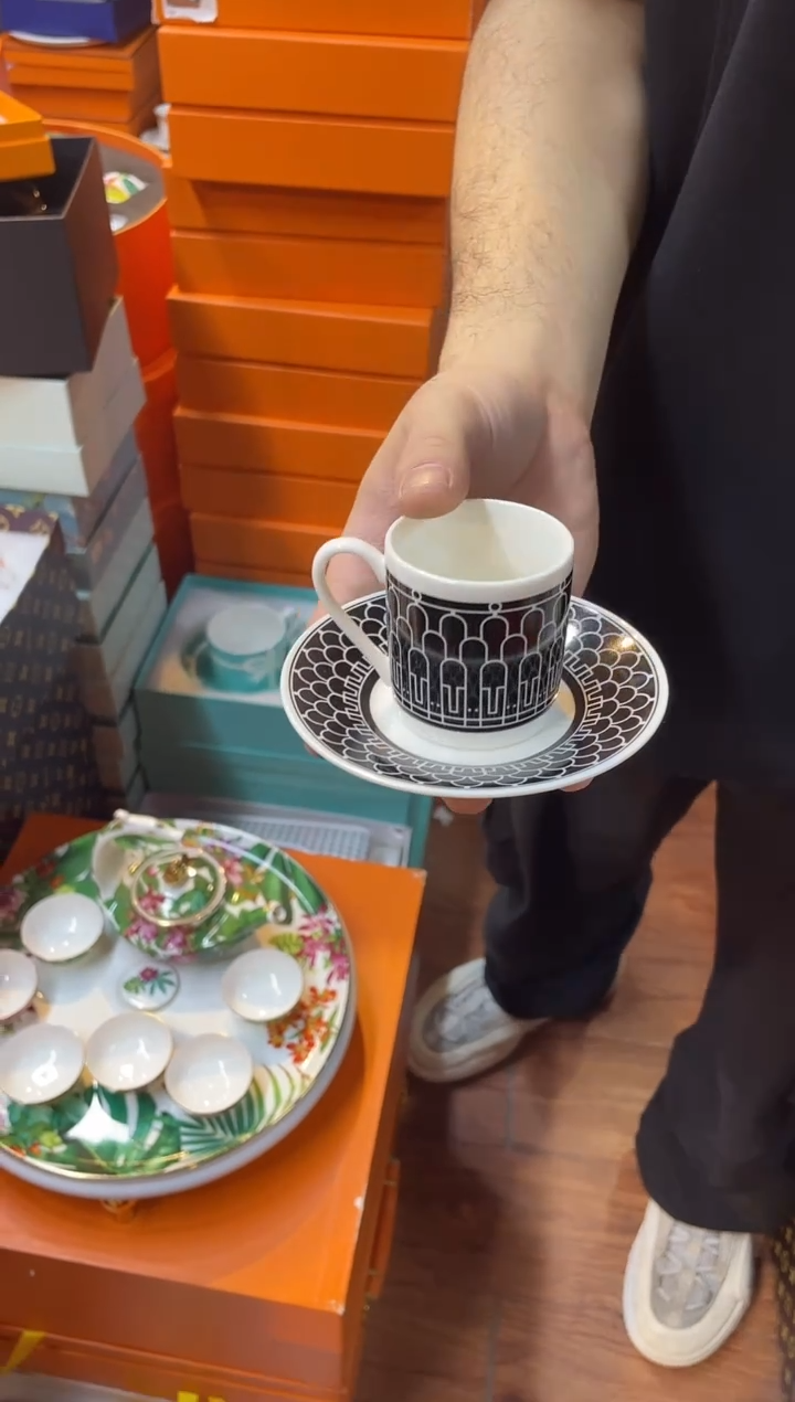 杯鸿辉家品牌瓷器，京东包邮！