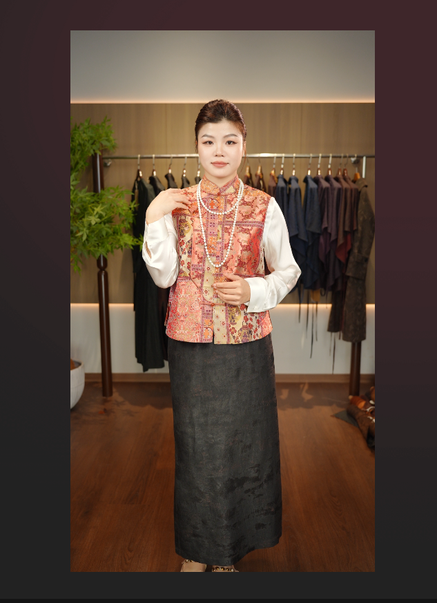 莨木与纱-蜀锦瑞兽花卉马甲