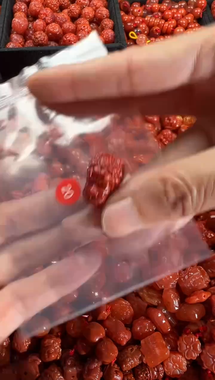 【闪购商品】南红玛瑙颈饰未镶嵌1