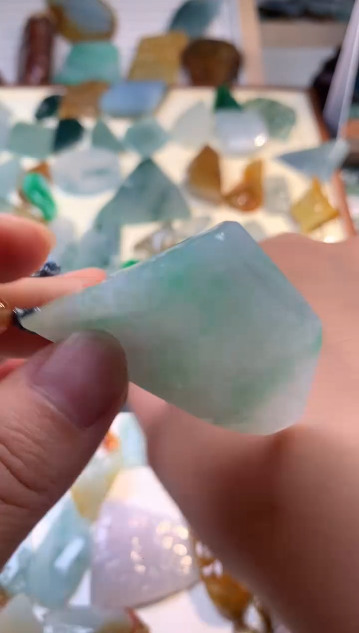 【闪购商品】翡翠颈饰未镶嵌吊坠