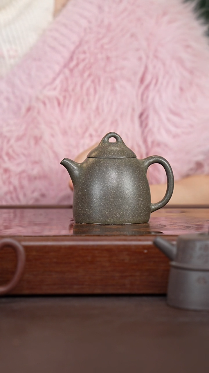 茶壶紫砂95纯蟹壳青秦权-170