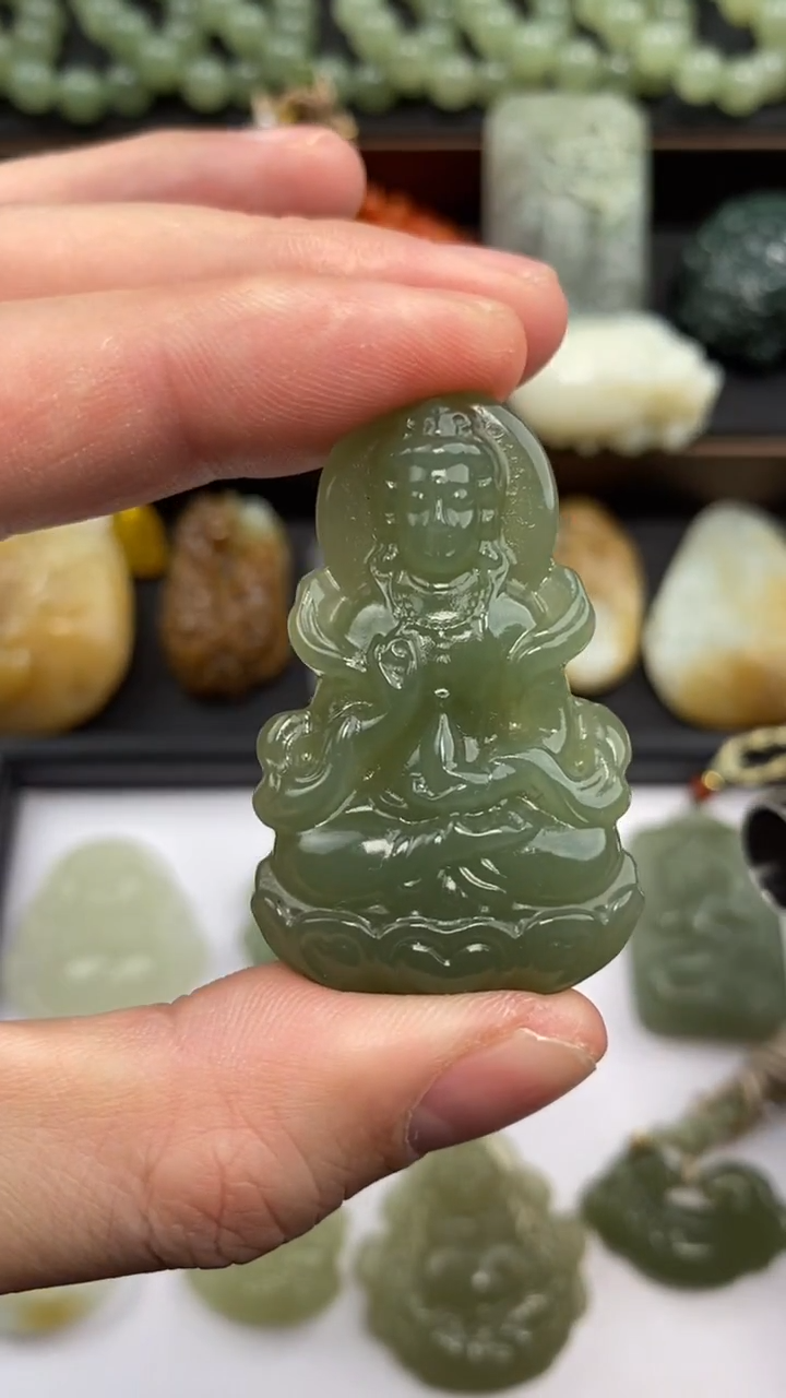 【闪购商品】和田玉观音未镶嵌1