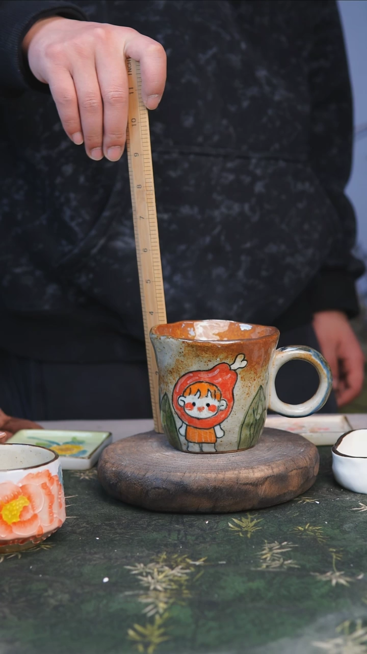 【闪购商品】手捏手绘釉下彩水杯