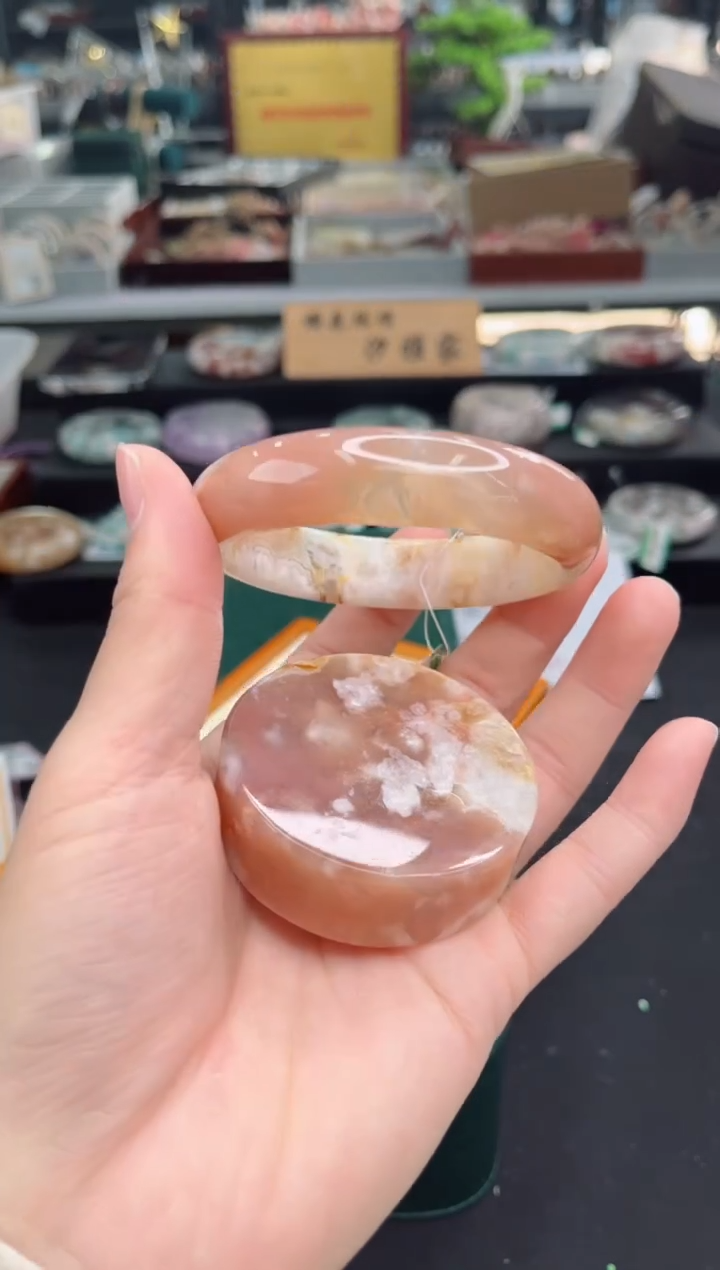 【闪购商品】石英质玉手镯未镶嵌59圈口（赠品镯心）6572447