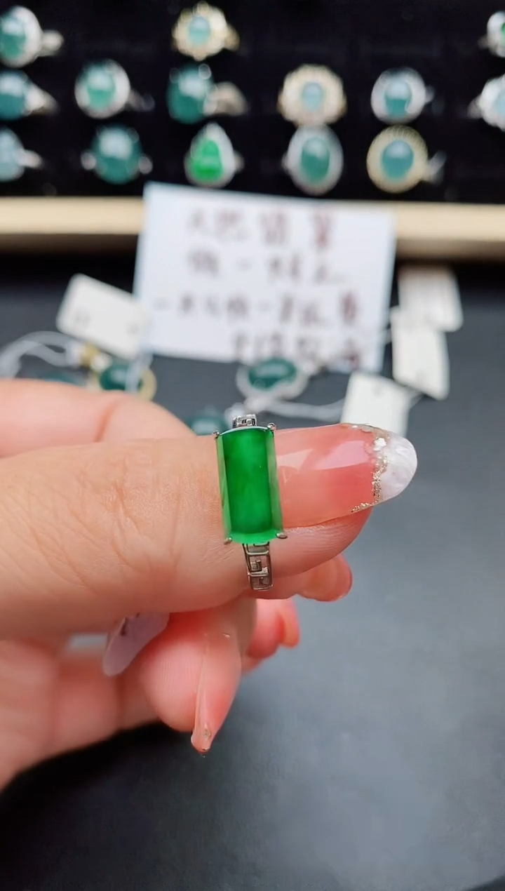 【闪购商品】翡翠戒指银S925镶嵌508080