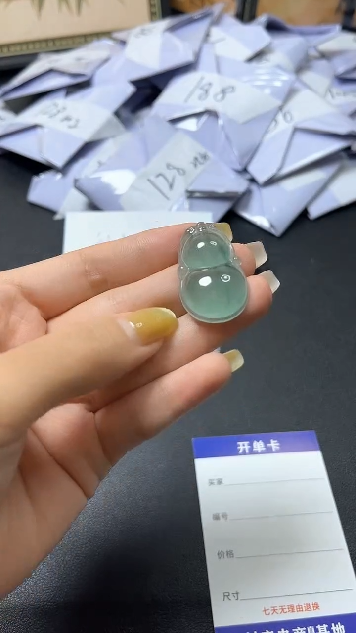 翡翠未镶嵌颈饰时尚精品 一物一拍