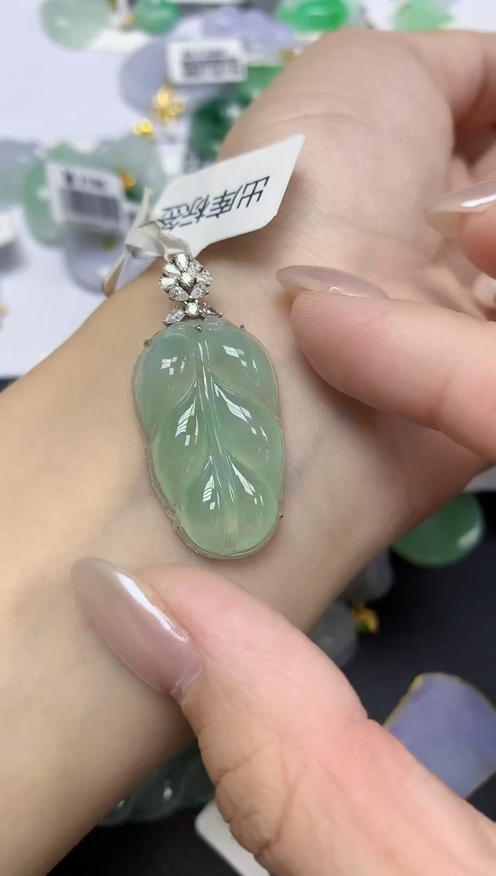 翡翠18K金镶嵌颈饰天然缅甸翡翠A货百元以上9元证书费自理
