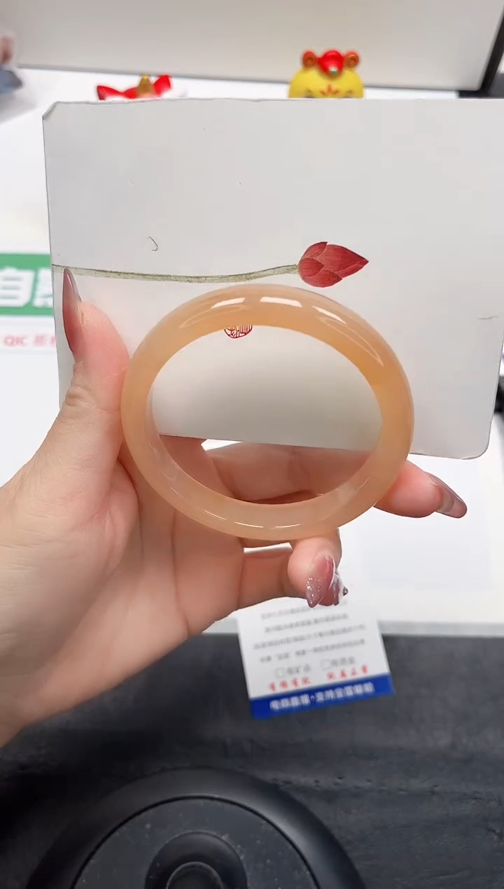 【闪购商品】石英质玉手镯未镶嵌131-58