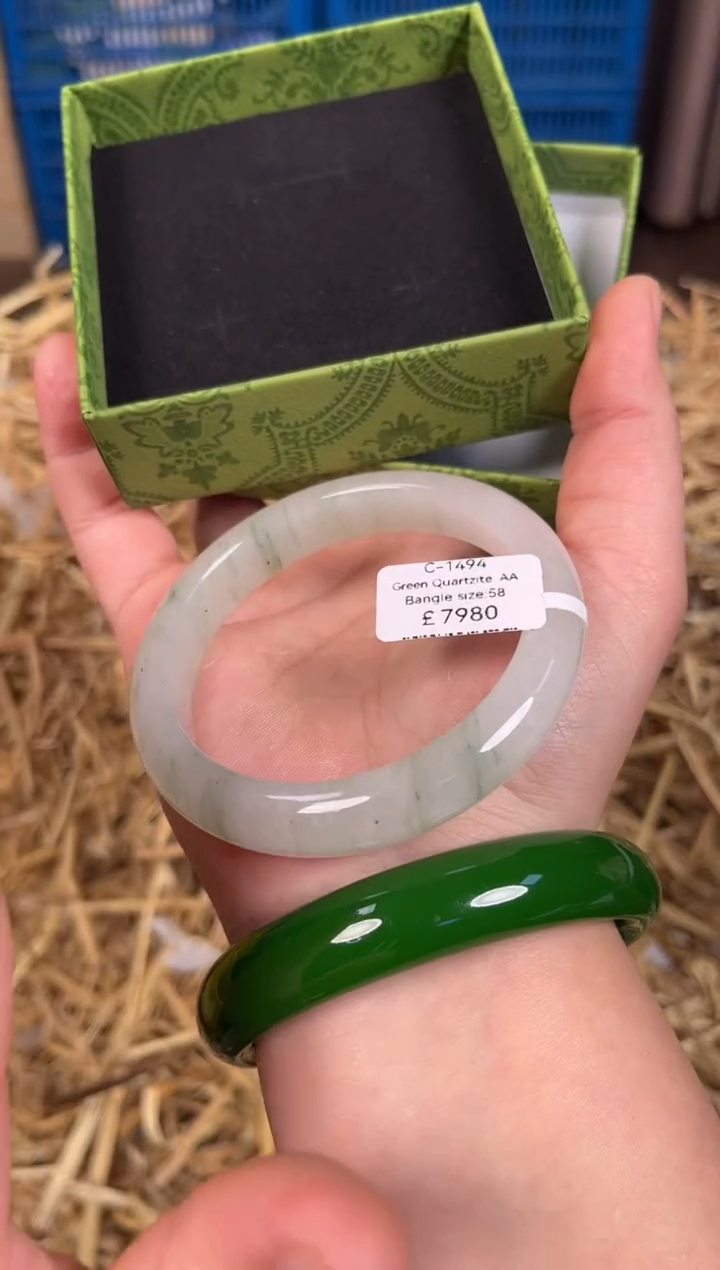 未镶嵌手镯石英质玉C1494