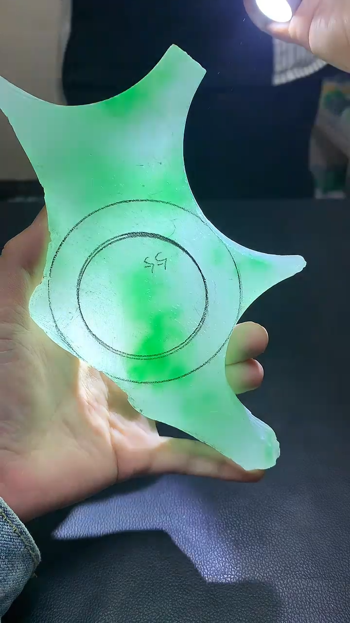 玉冰飘绿花边角毛坯