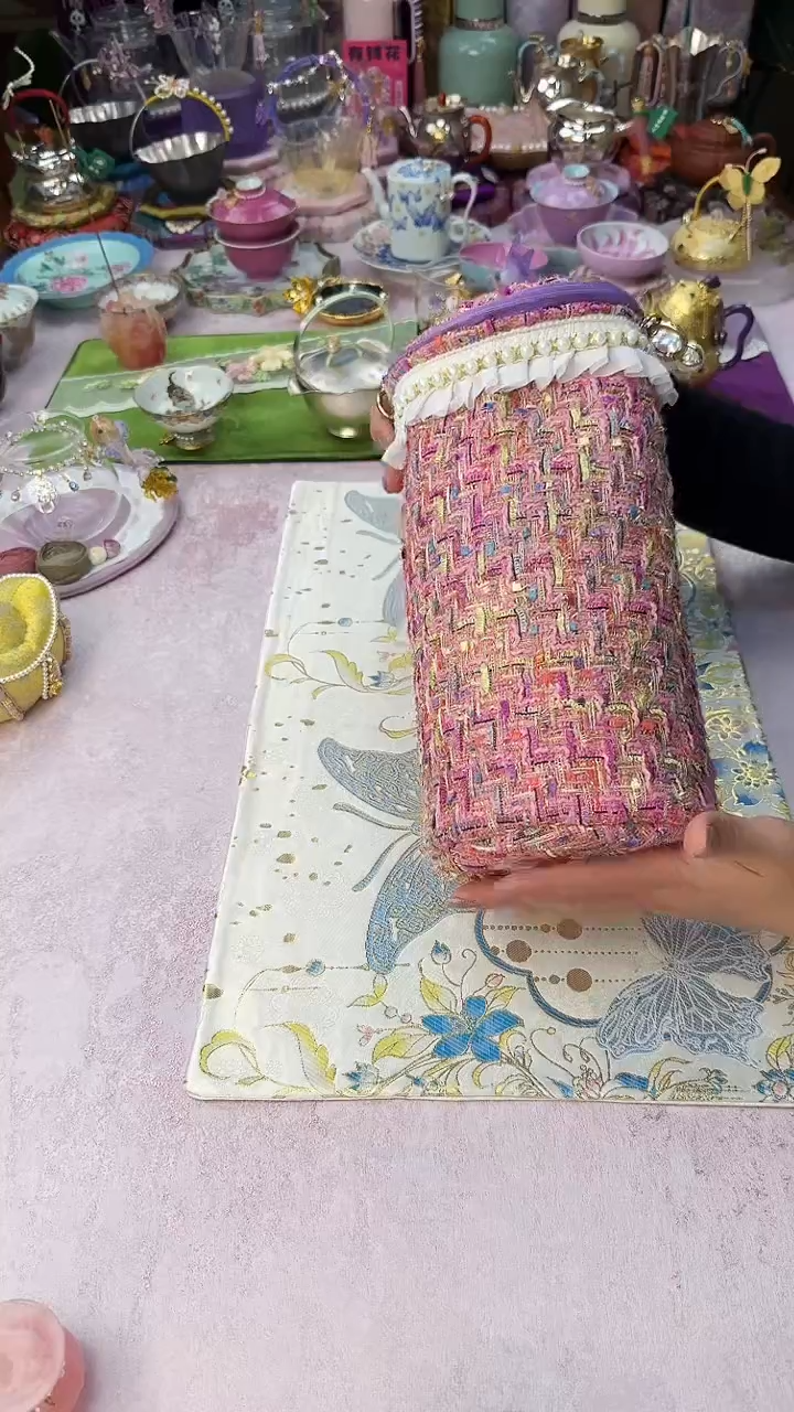 37不退换 小香风壶包