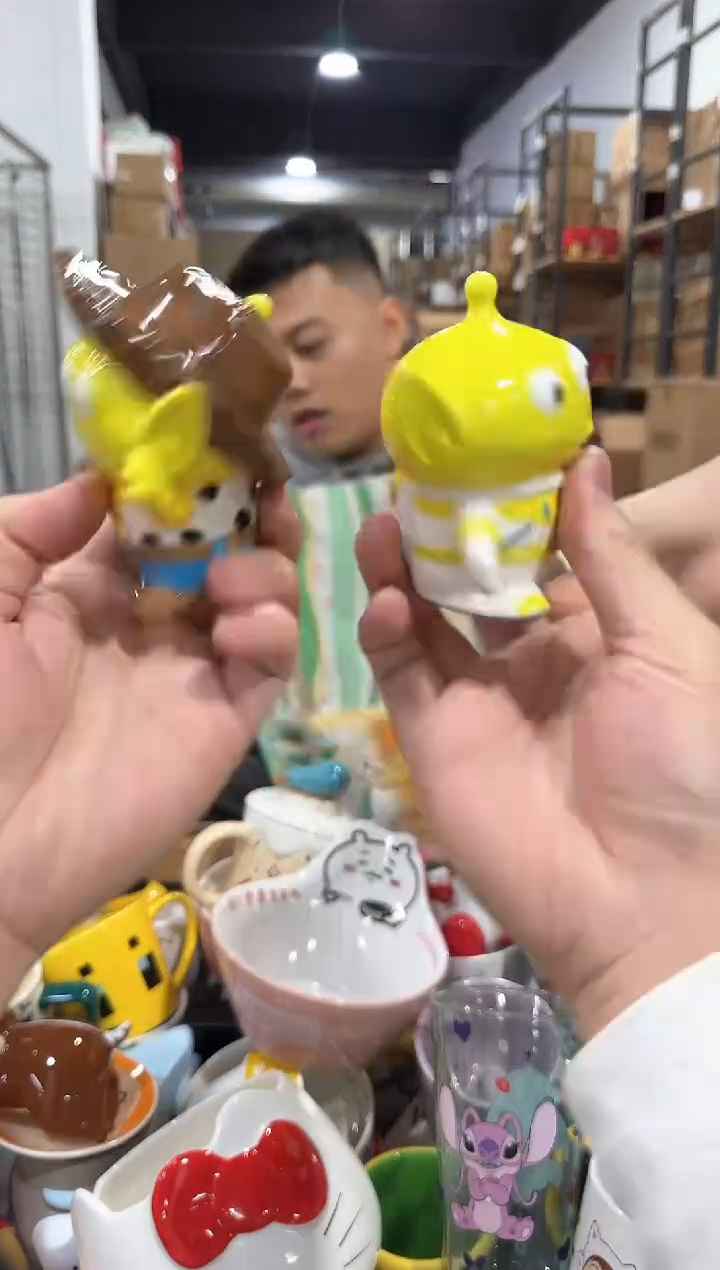 瓷片三眼仔变装粉瓶