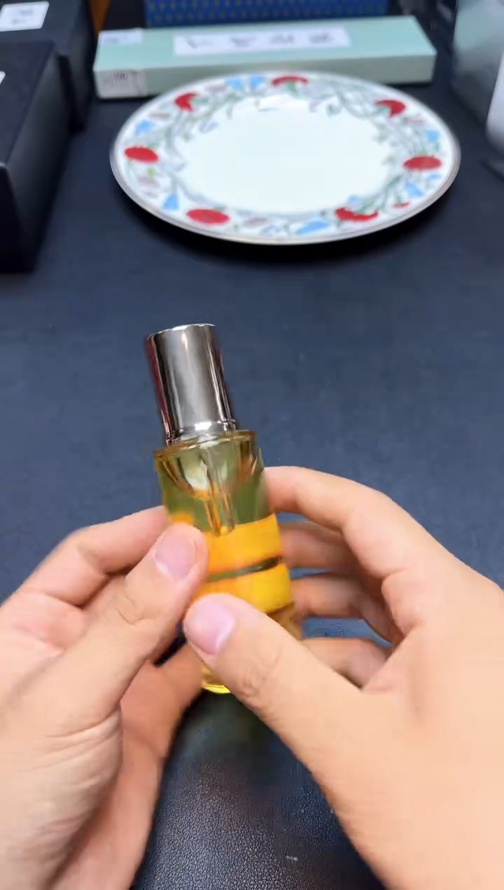 瓷片全新正品一件不留@@WE828