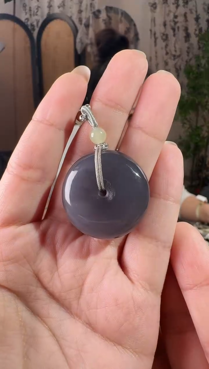 颈饰未镶嵌和田玉烟紫平安扣