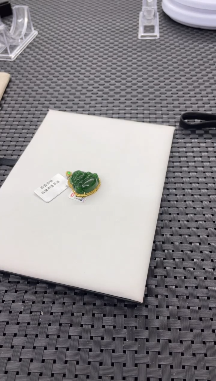 【闪购商品】和田玉佛公18K金镶嵌(多样性发一件) D1675