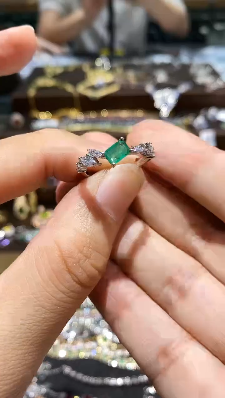 【闪购商品】祖母绿戒指银S925镶嵌戒指