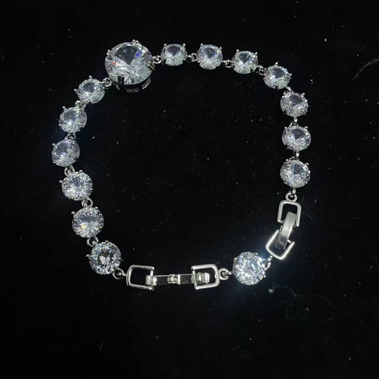 手链C001时尚百搭女士经典大气款