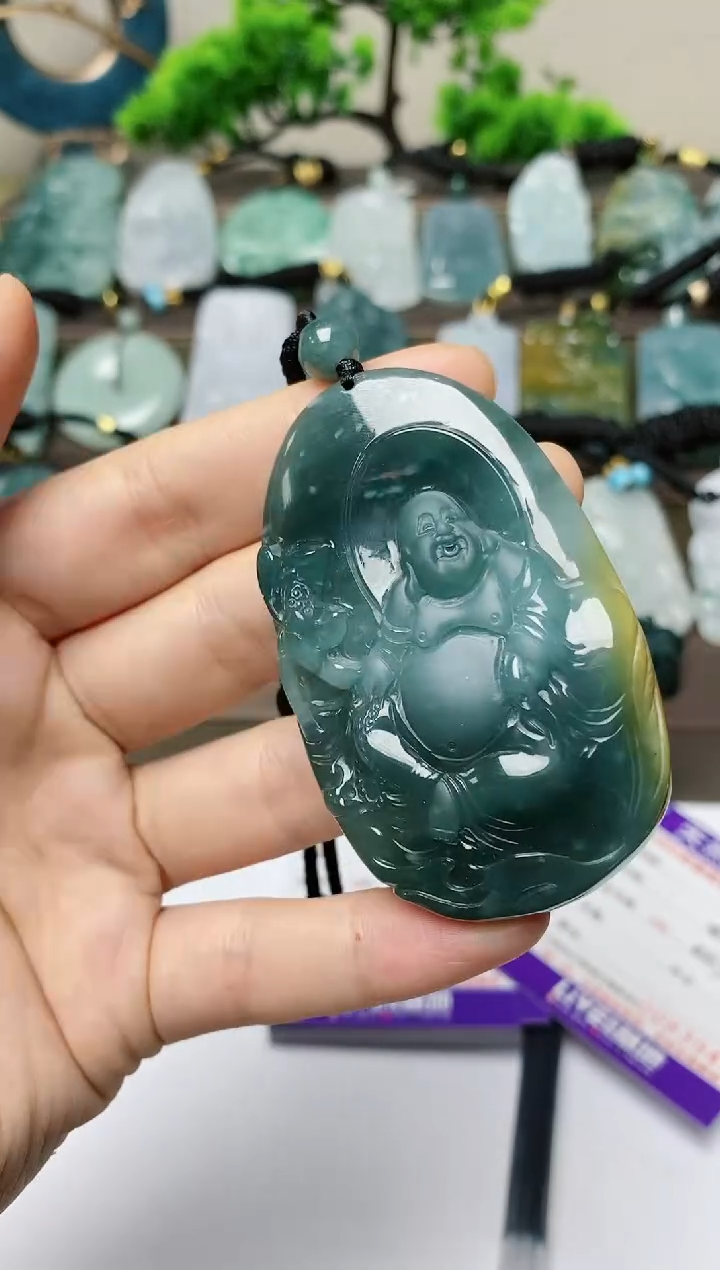 翡翠未镶嵌颈饰