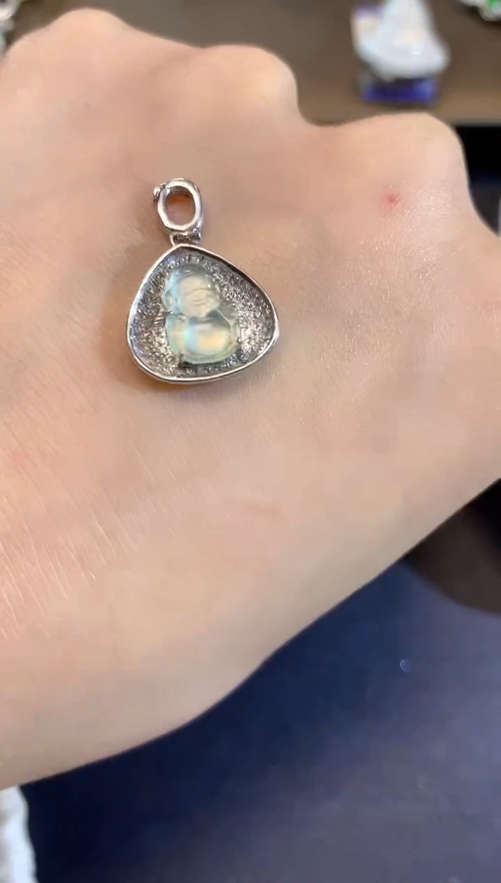 吊坠(不含链)18K金镶嵌翡翠S49