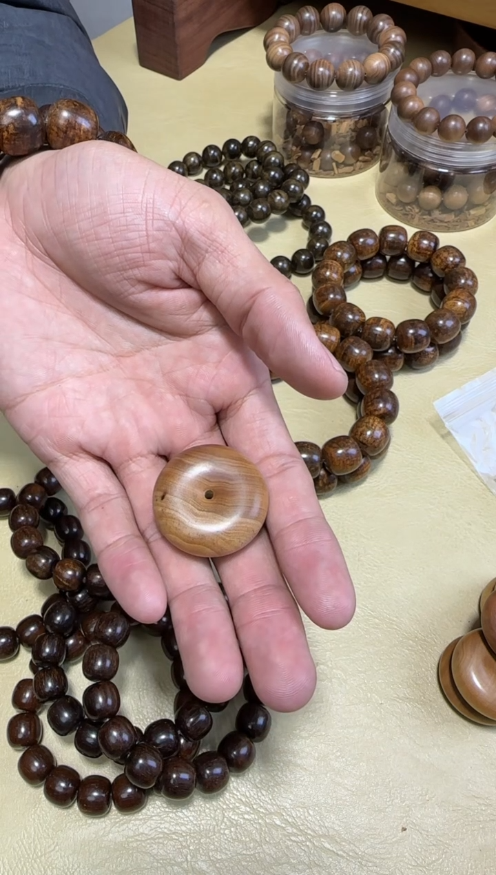 檀香木差****熟印度老山檀香平安扣一个