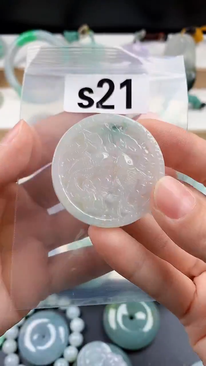 颈饰未镶嵌翡翠天然翡翠吊坠挂件