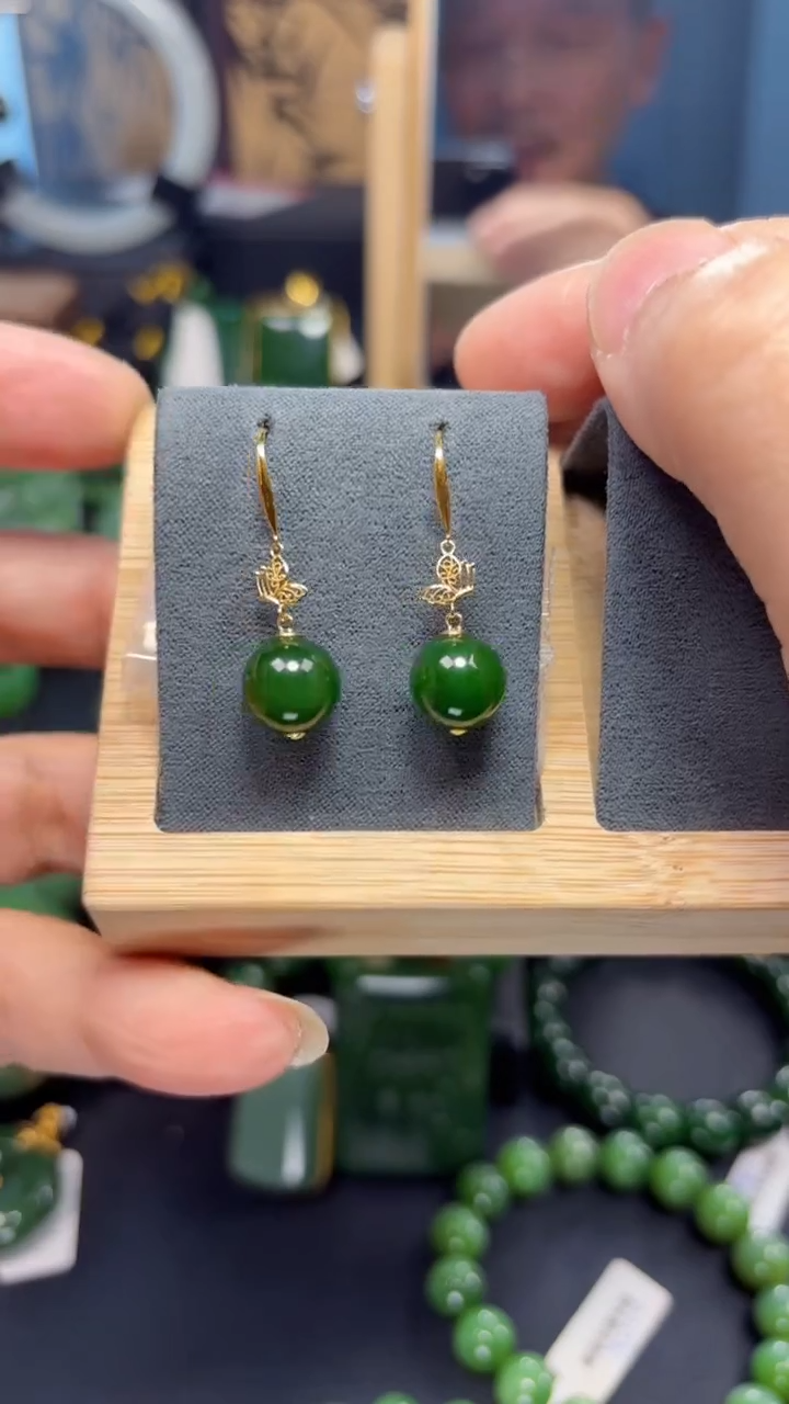 【闪购商品】和田玉（碧玉）吊坠(不含链)18K金镶嵌1