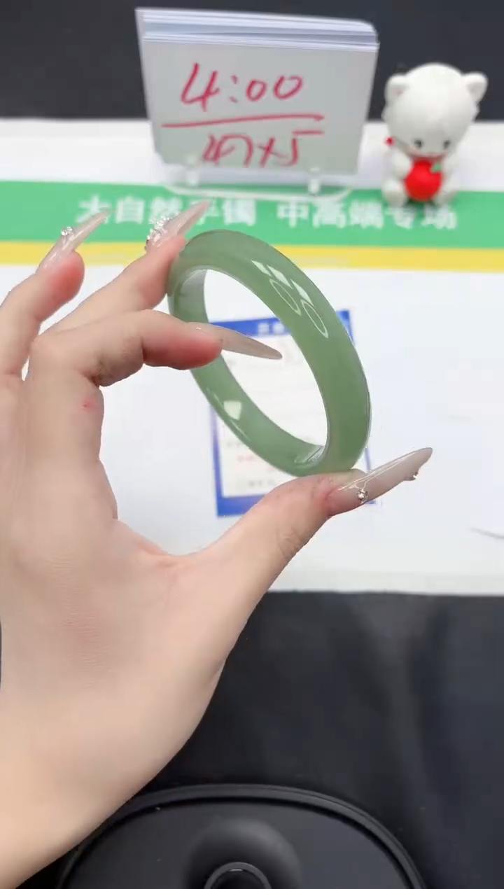 【闪购商品】石英质玉手镯未镶嵌310-60